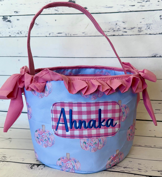 Trick-or-treat basket 